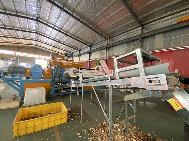 Le déchiqueteur en bois de Mingdao Yongte Plastic Machinery a été testé avec succès