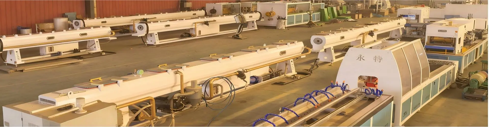 Machine d'extrusion de tuyaux en plastique