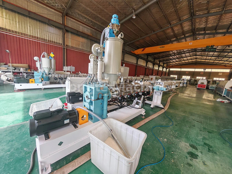 Extrudeuse de tuyaux PPR