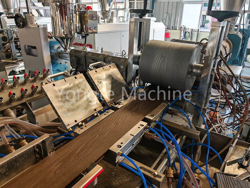 Machine de gaufrage 3D en ligne WPC en ligne