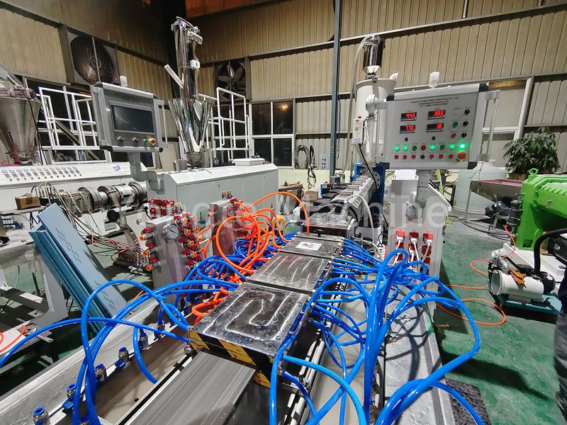 La ligne d'extrusion de profilés en plastique Yongte a été testée avec succès