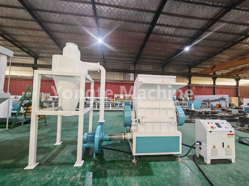 Yongte Plastic Crusher Machine est testé avec succès avec une grande capacité