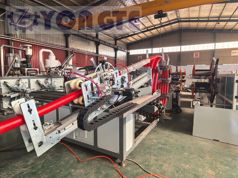 La bobineuse auto-développée de Yongte Plastics Machinery résout le dilemme d'enroulement pour les tuyaux PE de grand diamètre