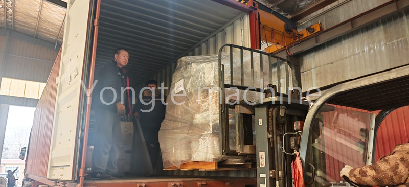Yongte a expédié une machine WPC en Roumanie