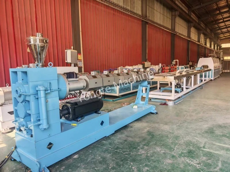 Machine à bois en plastique pour client européen