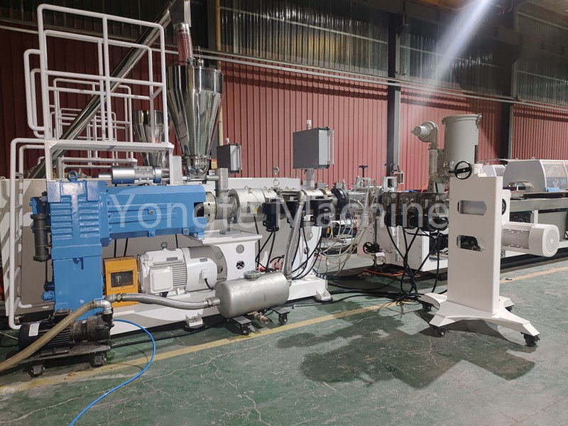 Co-expression Machine de production de terrasse WPC