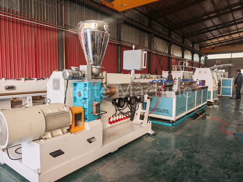 Ligne d'extrusion de tuyaux d'irrigation