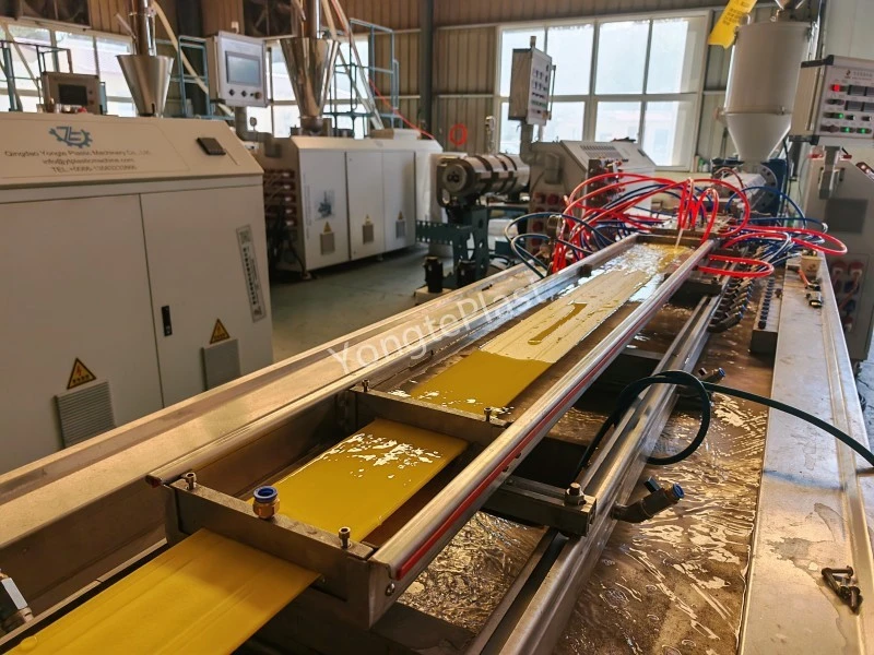 Bobine de feuille de PE faisant la machine