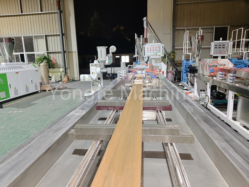 Processus de fabrication composite pastique en bois